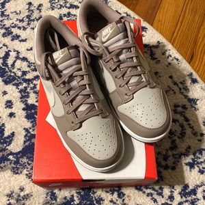Women Dunk low Moon Fossil